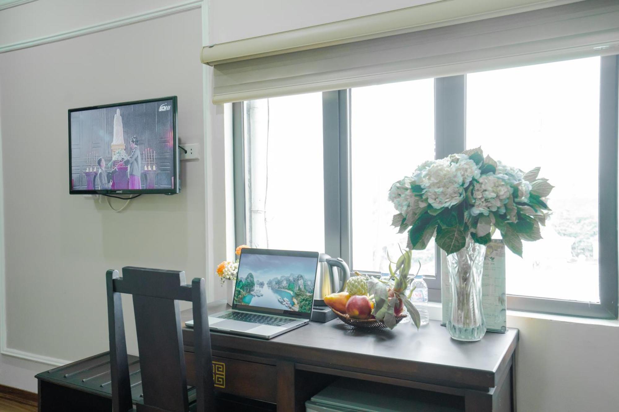 Ha Noi Lake View Hotel & Travel Ανόι Εξωτερικό φωτογραφία