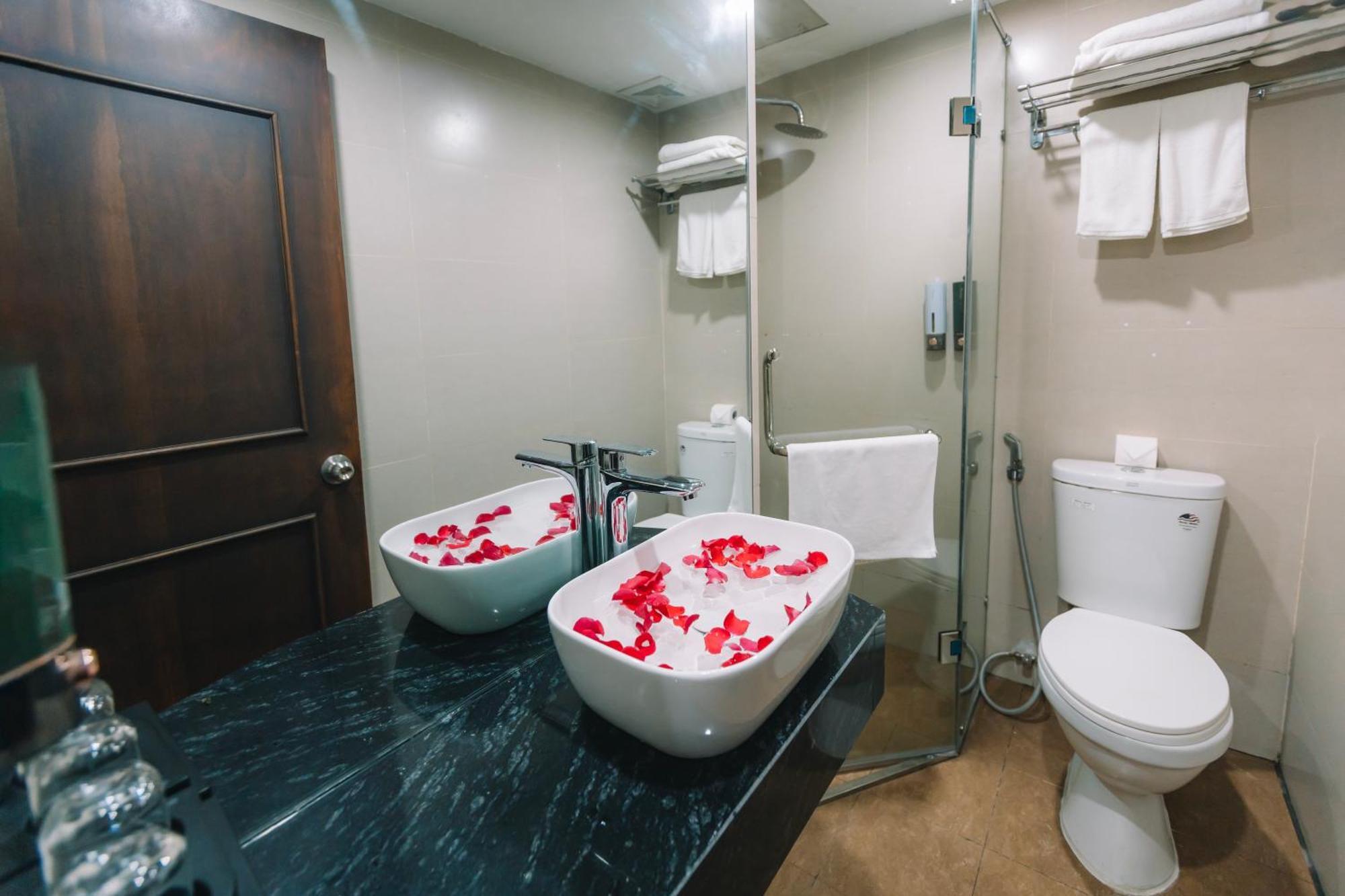 Ha Noi Lake View Hotel & Travel Ανόι Εξωτερικό φωτογραφία